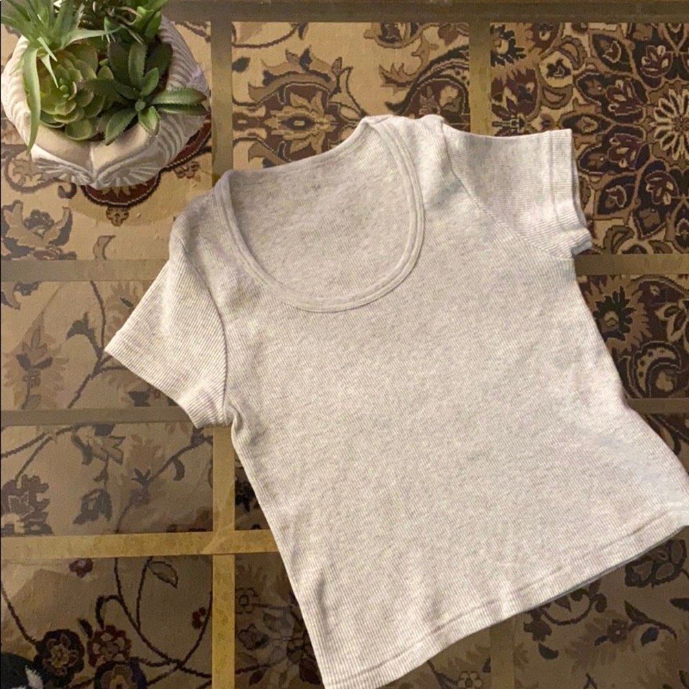 Brandy Melville basic tee